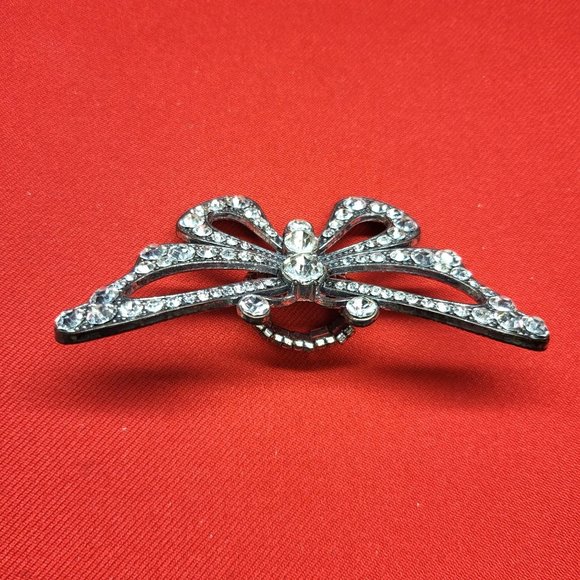 Large Crystal Butterfly Stretch Ring - Picture 6 of 12